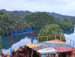 Pesona Keindahan Danau Uter Biru di Maybrat Papua Barat Daya
