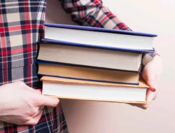 Dianggap Berbahaya, 6 Buku Ini Terlarang Beredar di Indonesia