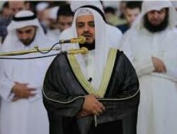 Ini 4 Kriteria Orang Yang Tak Boleh Jadi Imam Sholat Berjamaah