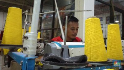 Manufaktur RI Sekarat, Pengusaha Tekstil Dalam Negeri Minta Bantuan Anindya Bakrie