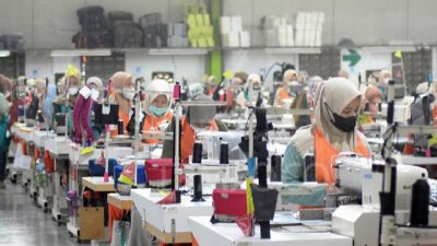 Hampir 53 Ribu Orang Tenaga Kerja Kena PHK, Terbanyak dari Sektor Manufaktur