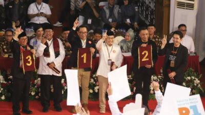 Charta Politika: Ridwan Kamil-Suswono 48,3 Persen, Pramono Anung-Rano Karno 36,5 Persen