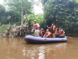 Ridwan Kamil Tinjau Sungai Ciliwung, Ingin Hidupkan Lagi Waterway Warisan Sutiyoso