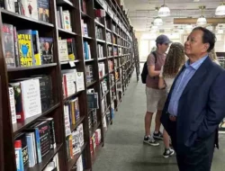 7 Hobi Prabowo Subianto, Dari Berkuda Hingga Baca Buku