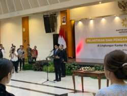 Hasan Nasbi Lantik 6 Jubir Kantor Komunikasi Kepresidenan: Pimpinan Lembaga Survei Hingga Kader PSI
