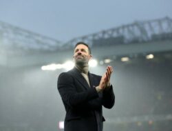 Usai Didepak Manchester United, Ruud Van Nistelrooy Kini Melatih Leicester City