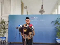 Prabowo Naikkan Rp. 2 Juta Untuk Guru Non ASN dan Satu Kali Gaji Pokok Guru ASN