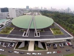 Indonesia Raya Diputar Tiap Hari Kerja di Gedung DPR, Simak Dengan Sikap Sempurna