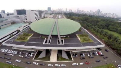 Indonesia Raya Diputar Tiap Hari Kerja di Gedung DPR, Simak Dengan Sikap Sempurna