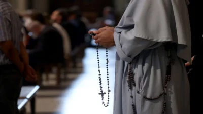 Pria Mengaku Yesus Serang Biarawan di Gereja Valencia, Satu Tewas Dua Luka Berat