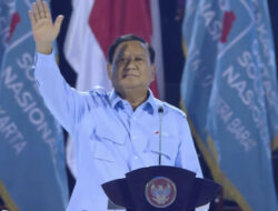 Prabowo Bakal Bagikan Ribuan Becak Listrik Produksi PT LEN ke Tukang Becak