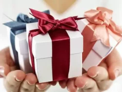 Memberi Hadiah: Saling Berkasih Sayang dan Merawat Ukhuwah