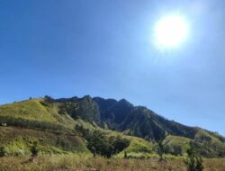 Menikmati Panorama Perbukitan Hijau di Taman Galuh, Bondowoso