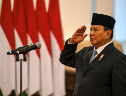 Prabowo Perintahkan Seluruh TV Putar Lagu Kebangsaan Indonesia Raya Tiap Pukul 6 Pagi