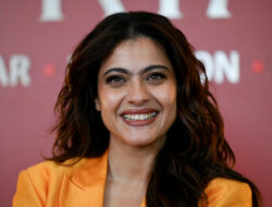 Kajol Tersanjung Lihat Seskab Mayor Teddy dan Menlu Sugiono Nyanyi Kuch Kuch Hota Hai