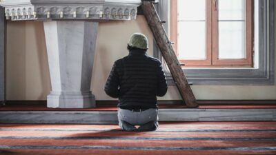 Sholawat Jibril: Bacaan, Waktu Mengamalkan dan Keutamaanya