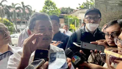 Menteri Sakti Wahyu Trenggono Janji Cabut Pagar Laut Pesisir Tangerang Milik Aguan