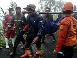 Longsor Pekalongan: 16 Orang Tewas, 10 Luka-luka