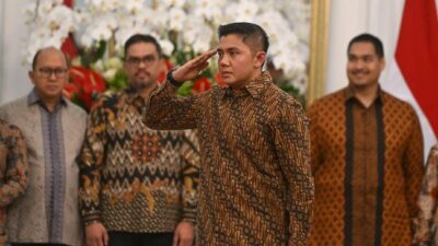 Ini Alasan Seskab Teddy Diusulkan Jadi Duta Sekolah Rakyat