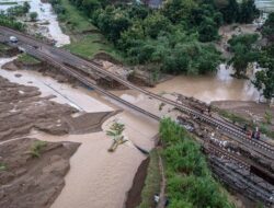 Banjir di Batang Merusak Enam Jembatan