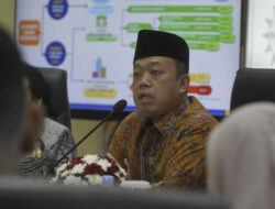 Nusron Wahid Klarifikasi Insiden Patwal Mobil Dinas Tunjuk Pengendara: Pelat Saya RI 26