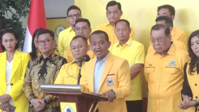Bahlil Lahadalia Sentil Hasto: Kader Partai Golkar Juga Kena, Tapi Tak Teriak Kriminalisasi!