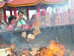 Wajib Tahu! Sejarah Hingga Ritual Cap Go Meh di Pulau Kemaro, Palembang