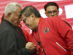 Komarudin Watubun: Prabowo Tahu Terima Kasih, Bukan Seperti Yang Lain Makan dan Berak di Piring