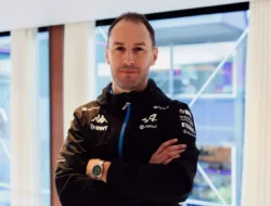 Oliver Oakes Angkat Bicara Usai Crazy Rich Rusia, Dmitry Mazepin Muncul di Garasi Alpine