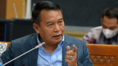 TB Hasanuddin Nilai Pangkat Seskab Teddy Naik Dari Mayor ke Letkol Janggal: Tak Sesuai Aturan!