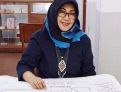 Dokter Tifa Sarankan Prabowo Lakukan Reshuffle: Rakyat Sudah Muak
