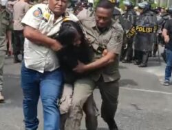 Anggota Fraksi Nasdem Pukul Mahasiswa Saat Demo Tolak UU TNI di DPRD Pematangsiantar