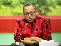 Deddy Sitorus Sentil Jokowi: Dikritik Itu Harus Merenung dan Tobat, Bukan Drama Receh