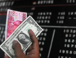 Celios: IHSG dan Rupiah Kompak Terjun Bebas Gara-gara Pengesahan RUU TNI