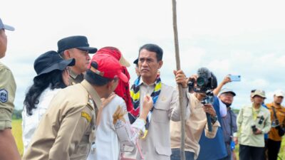 Mentan Amran Sulaiman Kecewa Pada Bulog: Kalau Tak Mau Kerja Untuk Rakyat, Minggir!