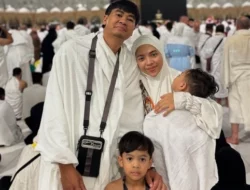 Ambruk! ‘Mak Beti’ Arif Muhammad Dibawa ke RS Saat Umrah, Merasa ‘Sakaratul Maut’ Sudah Dekat