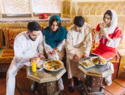 Etika Bertamu Saat Lebaran Menurut Islam Agar Silaturahmi Makin Berkah