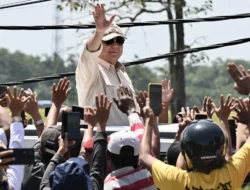 Prabowo Sebut Kebijakannya Masuk Akal Tak Perlu Orang Pintar: Kadang Orang Pintar Nggak Jadi Apa-apa!