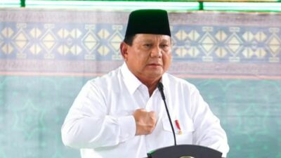 Ray Rangkuti: Selama Prabowo Membiarkan Manuver Jokowi, Kekuasaannya Akan Terlihat Lemah