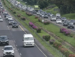 Muncul Asap Misterius Dari Dalam Tanah, Rest Area KM 86 Tol Cipali Ditutup