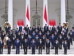 Sudah Saatnya Prabowo Copot Menteri Tebar Pesona dan Kemaruk!