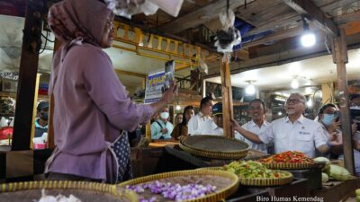 Hanif Dakhiri: Daya Beli Justru Melemah Saat Lebaran Jadi Alarm bagi Pemerintah