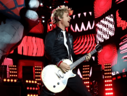 Green Day Beri Penghormatan Bagi Anak-anak Palestina di Festival Musik Coachella