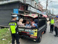Wajib Tahu! Mobil Barang Tak Boleh Bawa Penumpang, Pasal dan Sanksinya