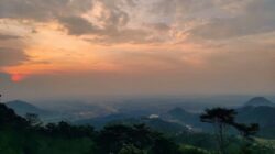 Puncak Sempur, Tempat Sempurna Untuk Melepas Penat di Karawang