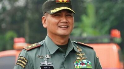 Termasuk Putra Try Sutrisno, Ini 10 Pati TNI Yang Dimutasi Jadi Stafsus KSAD