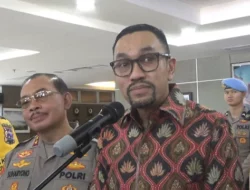 Ahmad Sahroni Tuding Pemilik Ayam Goreng Widuran Culas: Menipu Muslim, Wajib Dihukum!