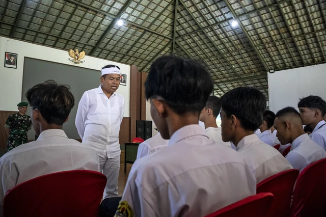 KPAI Temukan Fakta Siswa Diancam Tak Naik Kelas Jika Tak Ikut Program Dedi Mulyadi Dikirim ke Barak TNI