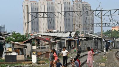 Bank Dunia Sebut 60,3 Persen Warga Miskin, Ekonom Usul Reshuffle Tim Ekonomi Kabinet