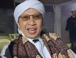 Bolehkah Penyembelih Hewan Qurban Ambil Daging Duluan? Ini Kata Buya Yahya
